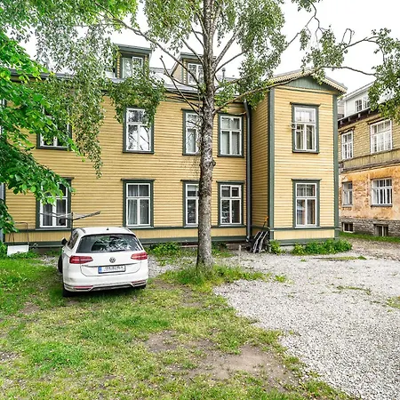 Apartman Center 2 Bed Flat With Free Parking *