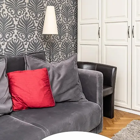 Center 2 Bed Flat With Free Parking Apartman