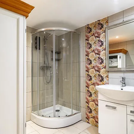 Center 2 Bed Flat With Free Parking * Tallin
